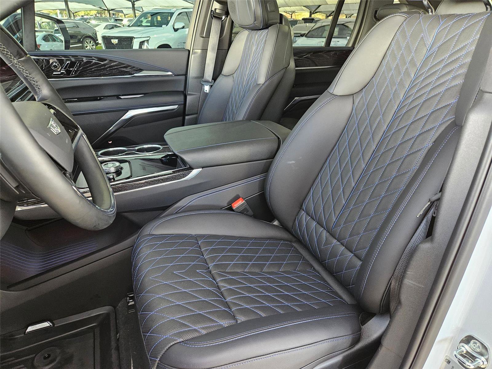 New 2026 Cadillac Escalade IQ Luxury 1 w/ LPO, Floor Liner Package AWD/4WD image 27