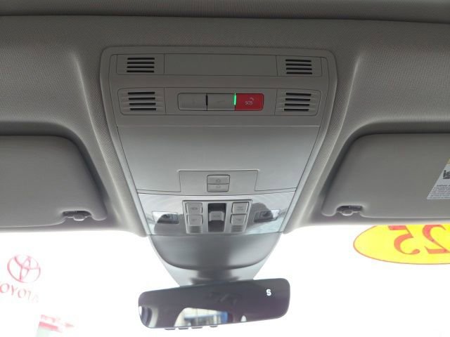 Used 2025 Volkswagen Taos SEL w/ Black Wheel Plus Package AWD/4WD image 22