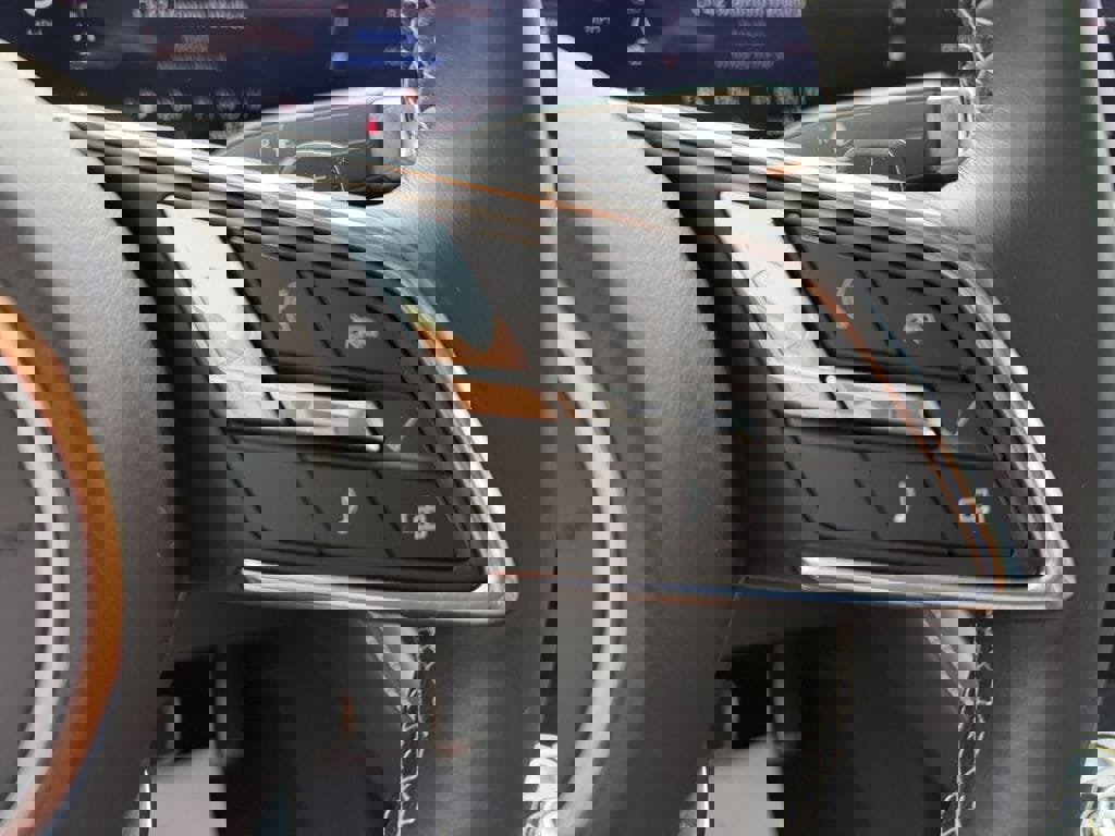 Used 2025 Buick Envision Sport Touring image 18