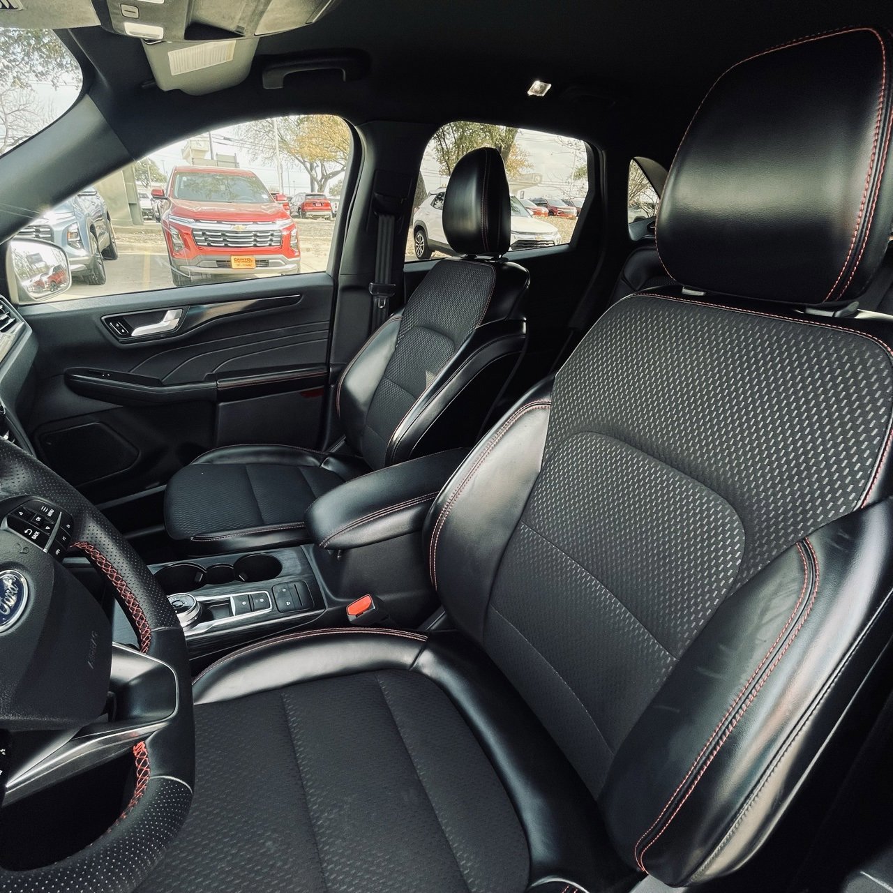 Used 2025 Ford Escape ST-Line image 21