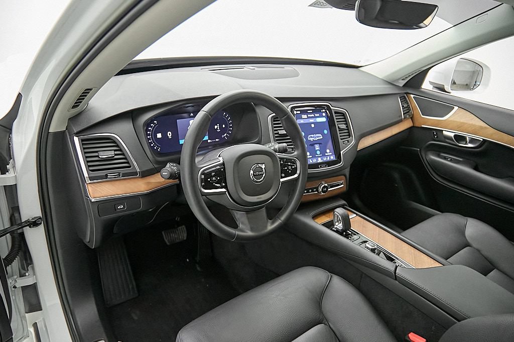 Certified 2023 Volvo XC90 B6 Core w/ Protection Package Premier AWD/4WD image 12