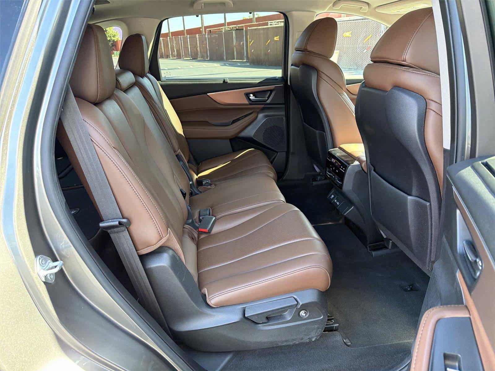 Used 2023 Acura MDX w/ Technology Package AWD/4WD image 14