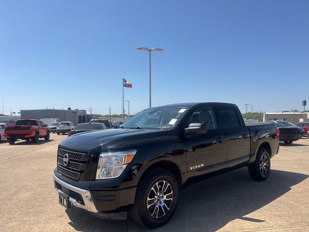 Certified 2024 Nissan Titan SV image 8