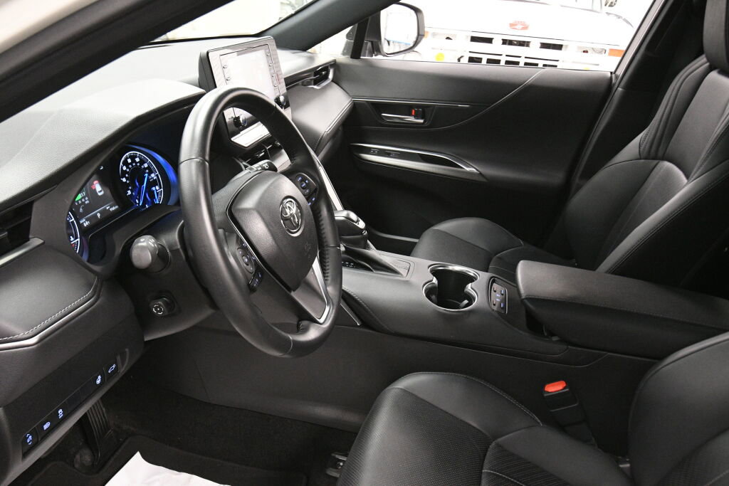 Used 2021 Toyota Venza XLE w/ Softex Package image 19