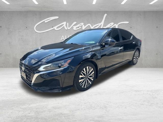 Used 2023 Nissan Altima 2.5 SV w/ SV Premium Package
