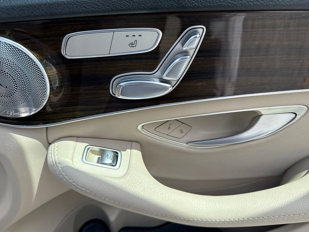 Used 2018 Mercedes-Benz C 300 4MATIC Sedan image 23