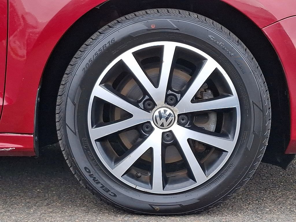 Used 2017 Volkswagen Jetta SE image 8