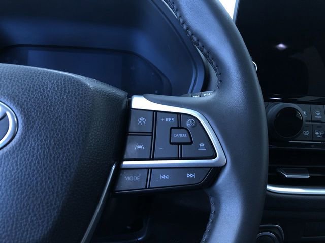 Used 2025 Toyota Grand Highlander AWD image 29