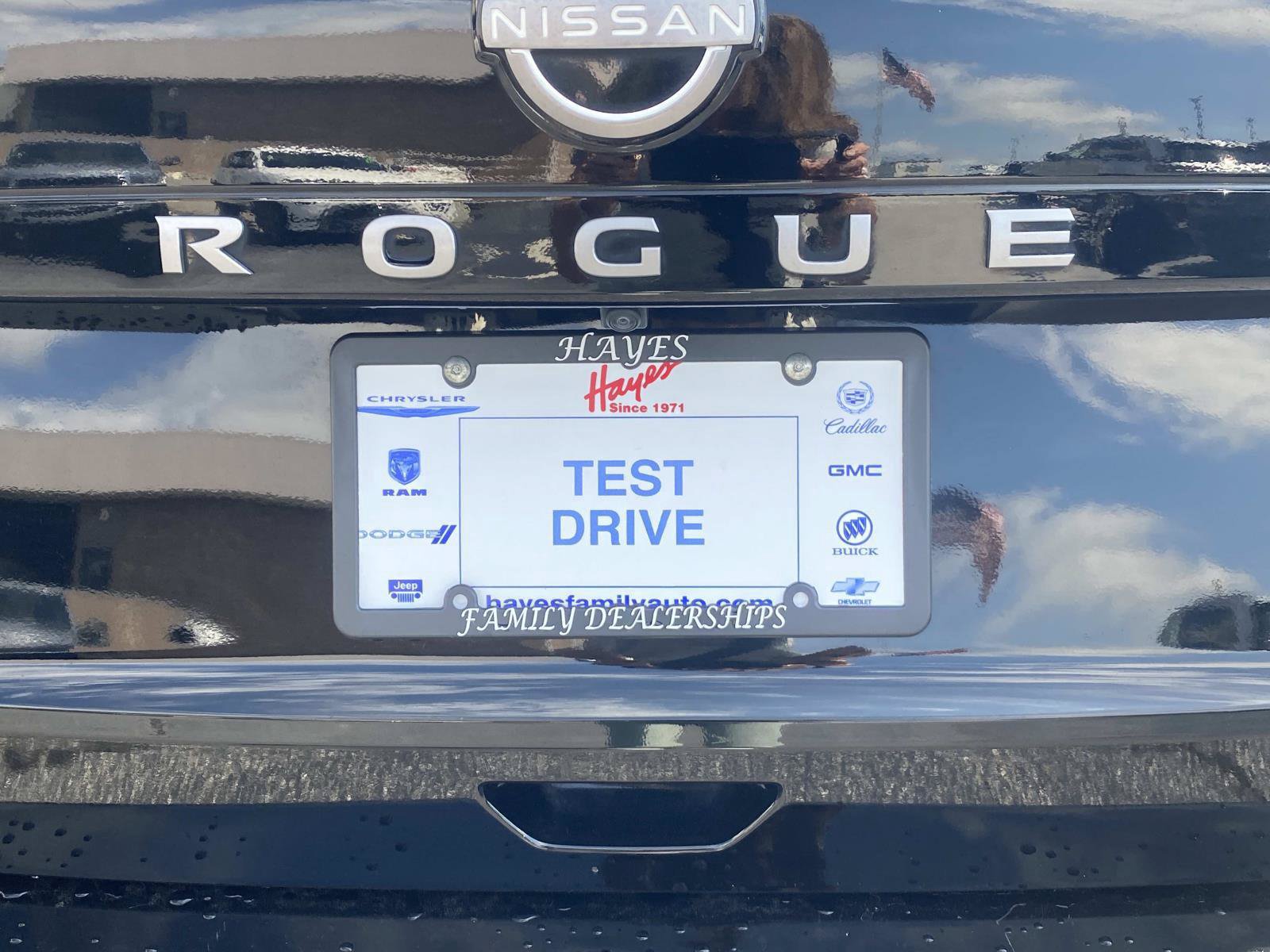Used 2025 Nissan Rogue SV FWD image 5