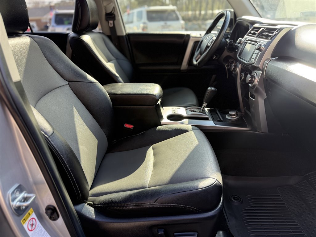 Used 2018 Toyota 4Runner SR5 Premium image 20