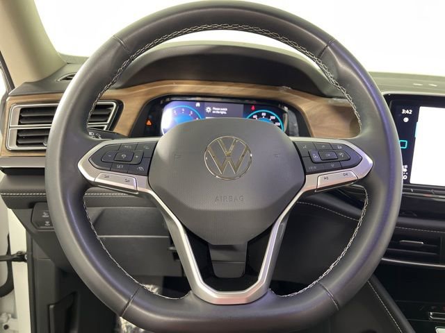 Used 2025 Volkswagen Atlas SE image 20