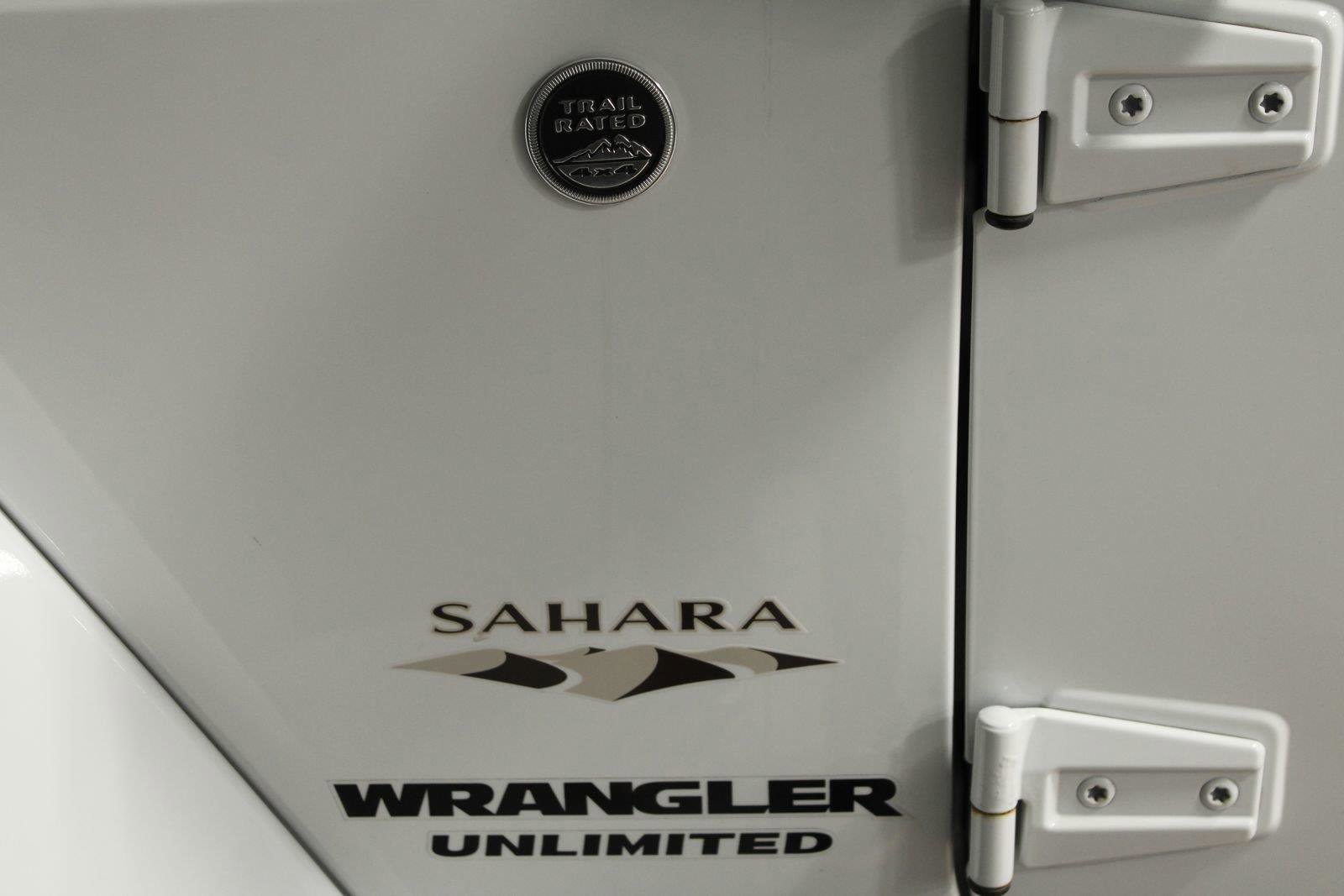 Used 2017 Jeep Wrangler Unlimited Sahara w/ Dual Top Group image 23