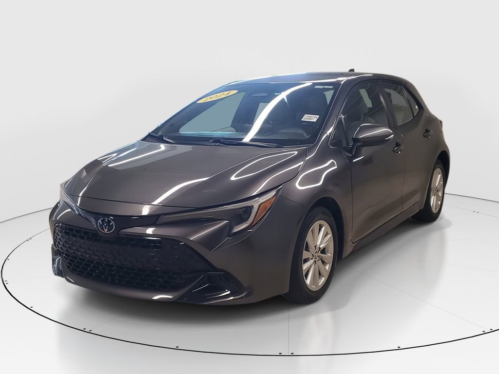 Used 2024 Toyota Corolla SE image 3