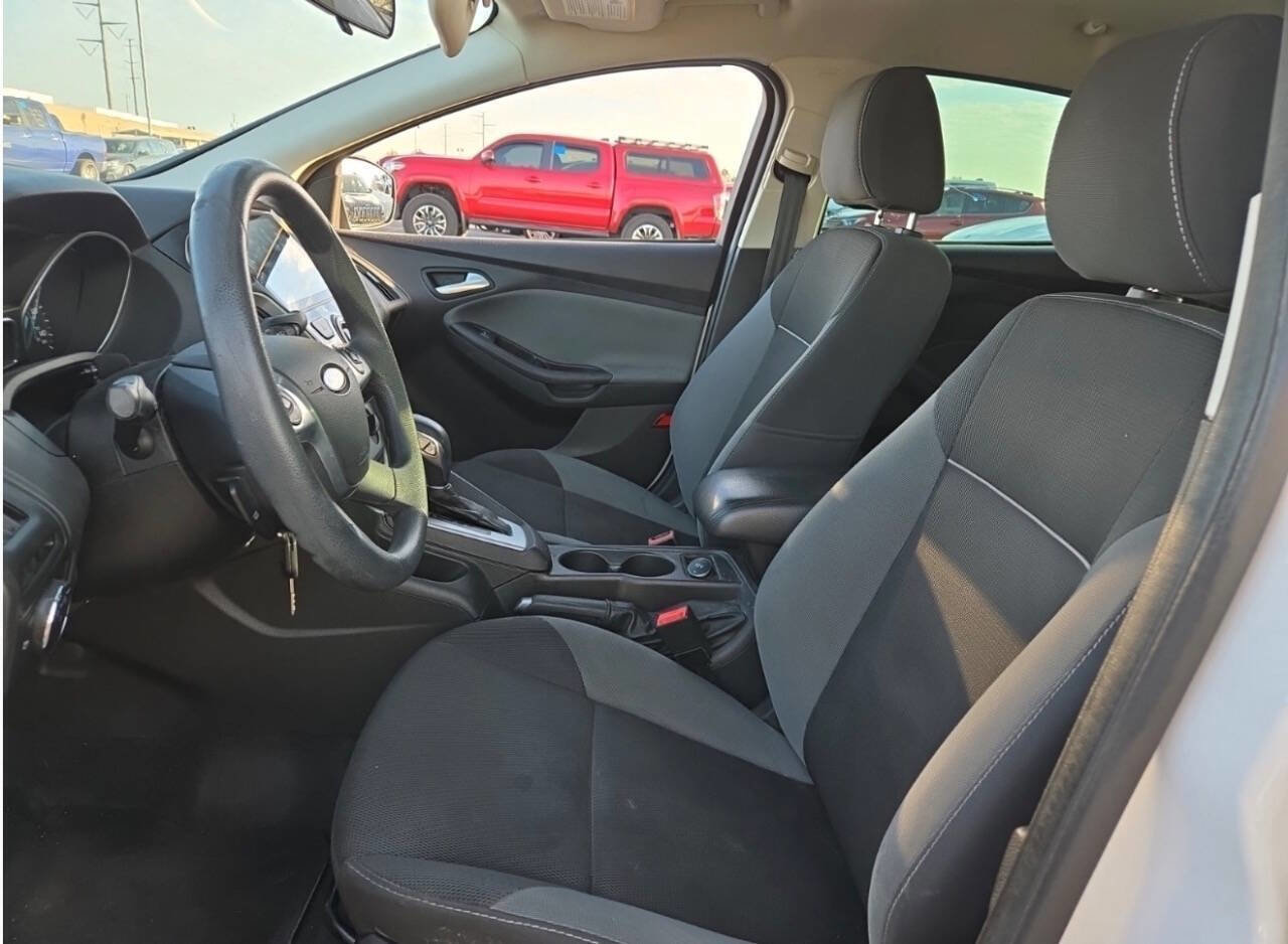 Used 2014 Ford Focus SE FWD image 6