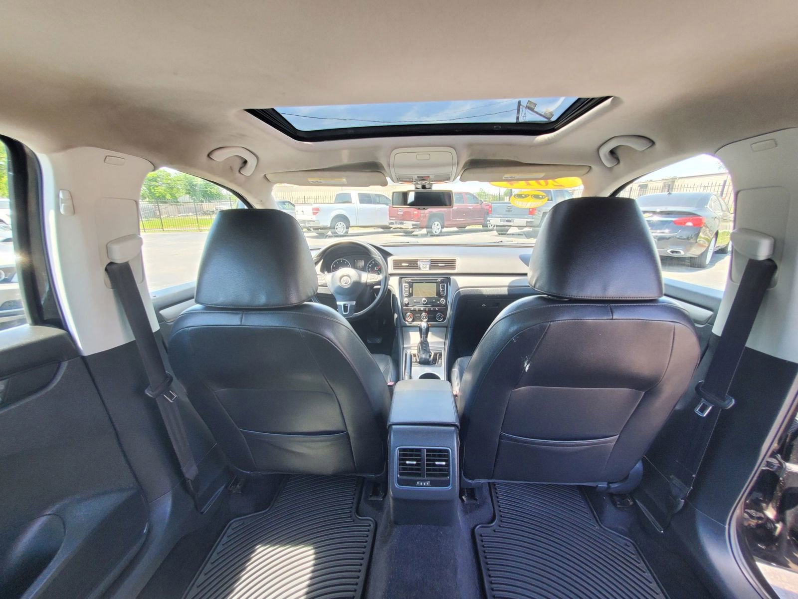 Used 2014 Volkswagen Passat 1.8T SE image 12