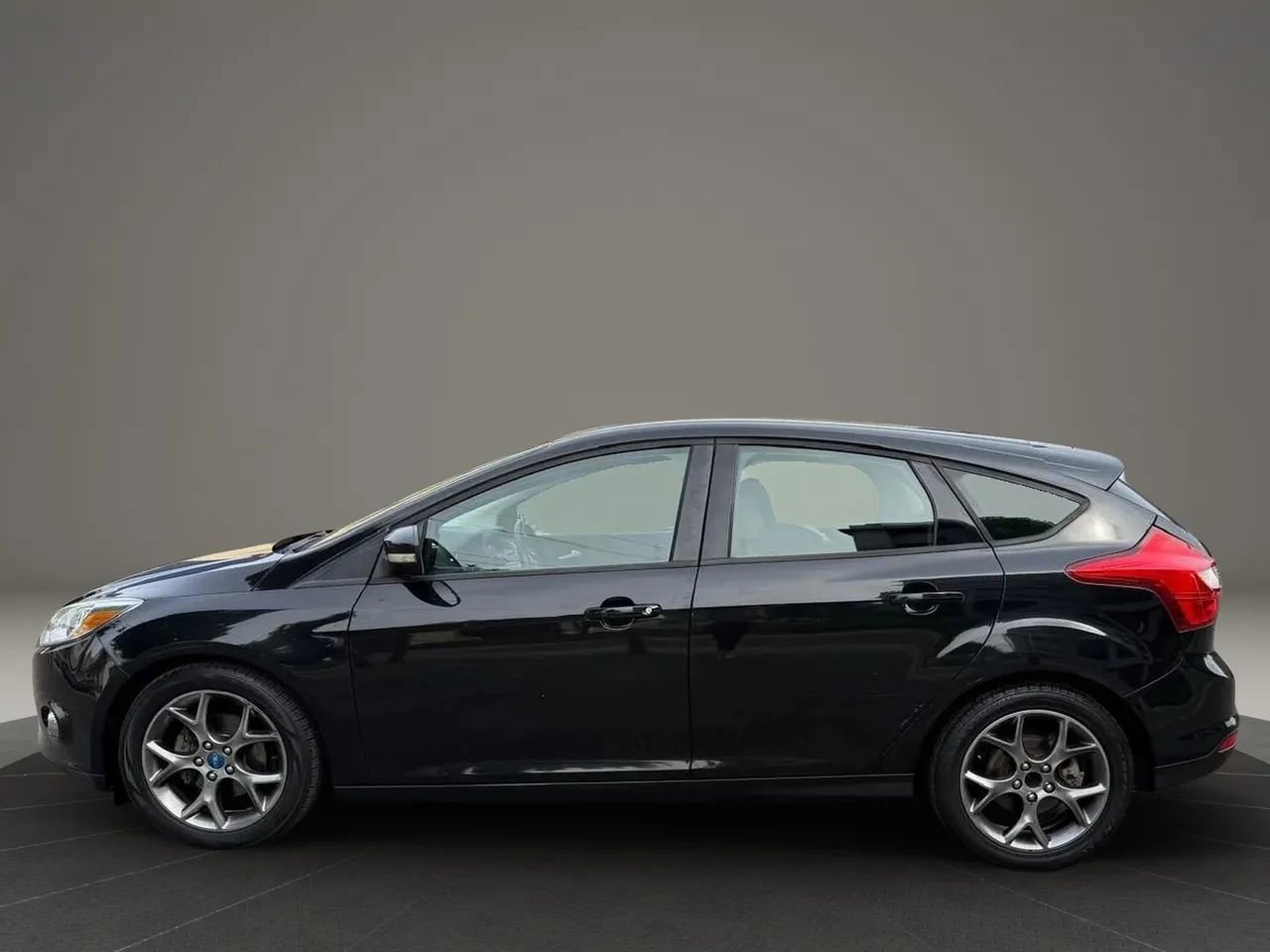Used 2013 Ford Focus SE image 8