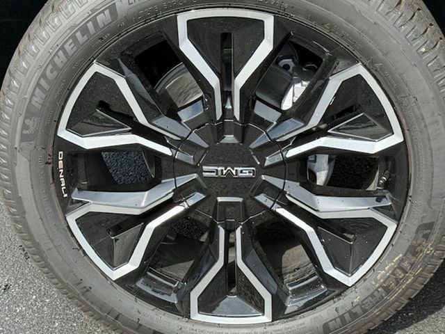 New 2025 GMC Sierra EV Denali image 12