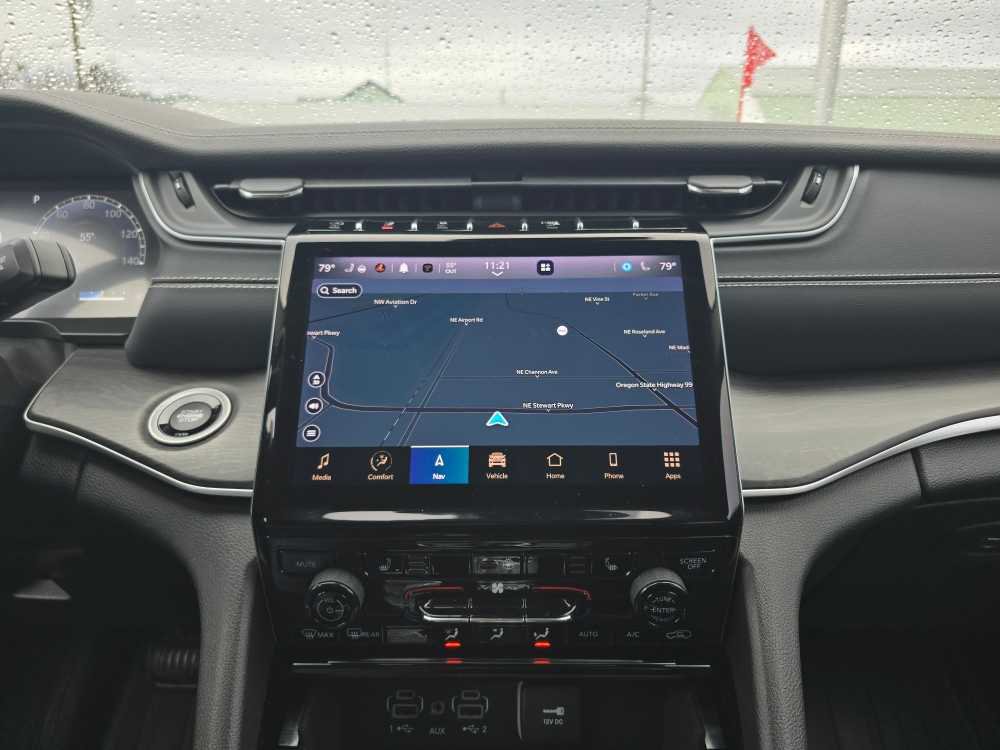 Used 2022 Jeep Grand Cherokee L Limited image 12