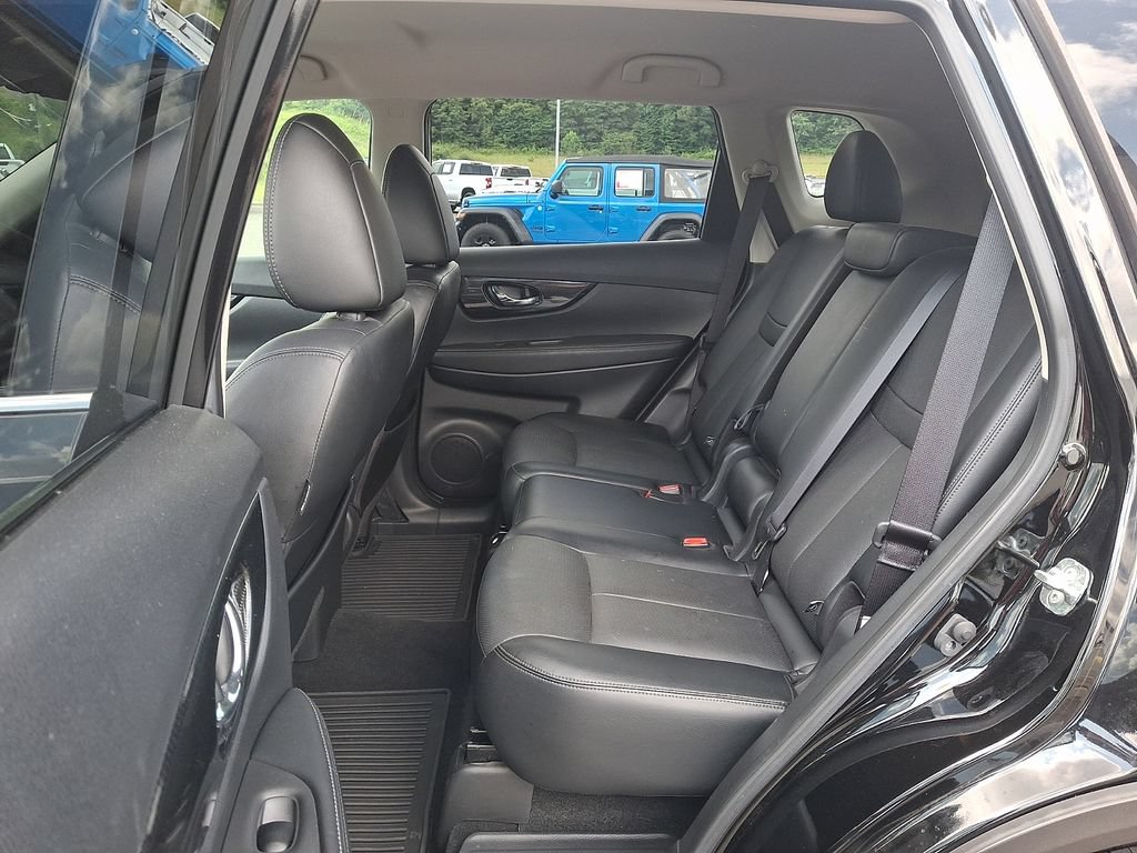 Used 2018 Nissan Rogue SL FWD image 10