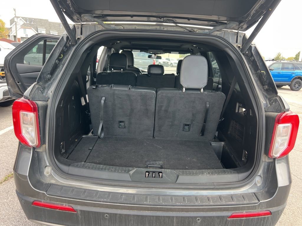 Used 2020 Ford Explorer XLT w/ Equipment Group 202A image 20