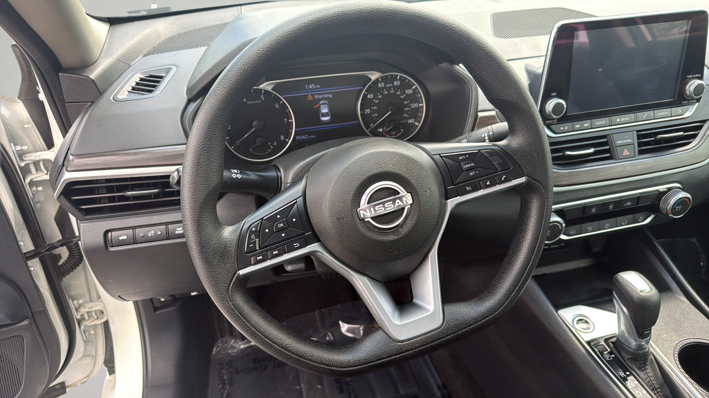 Used 2025 Nissan Altima 2.5 SV FWD image 15