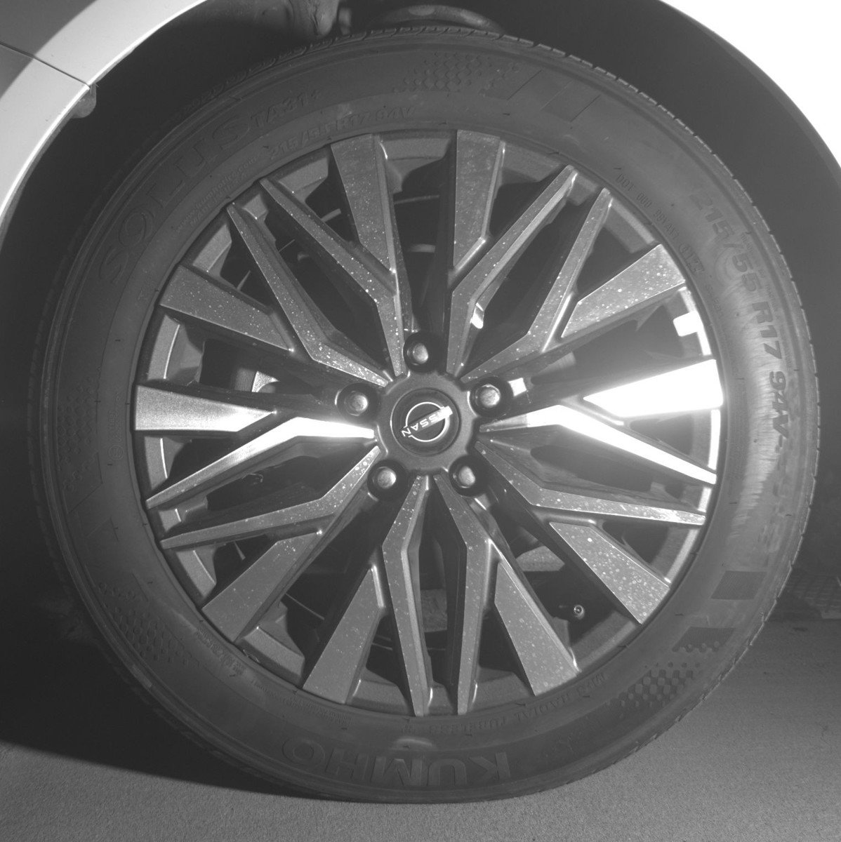 Used 2025 Nissan Altima 2.5 SV FWD image 12