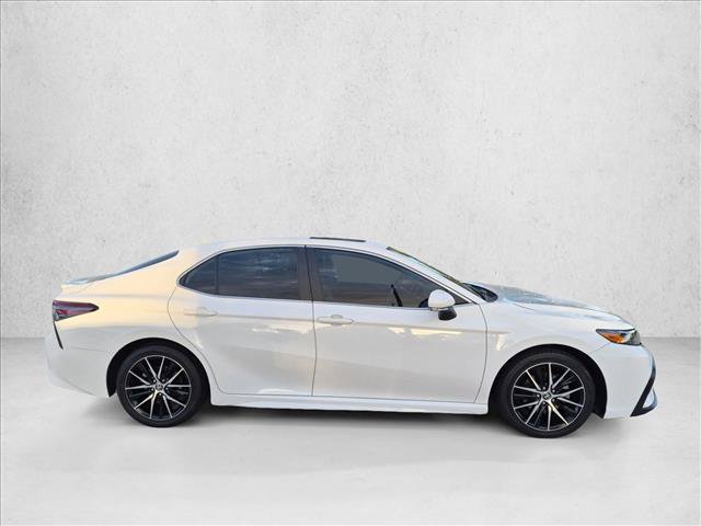 Certified 2022 Toyota Camry SE w/ Convenience Package FWD image 4