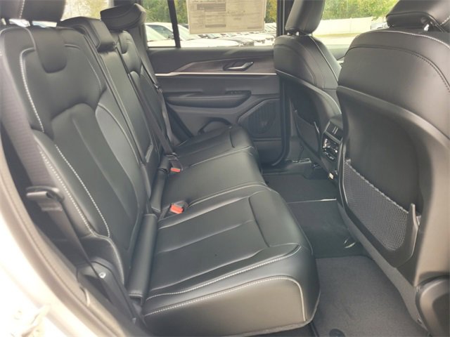 New 2025 Jeep Grand Cherokee Limited image 13