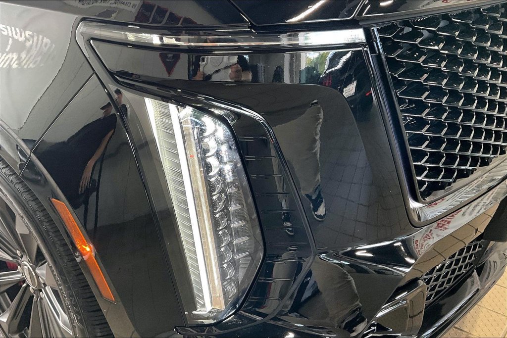 Used 2026 Cadillac Escalade ESV V AWD/4WD image 26