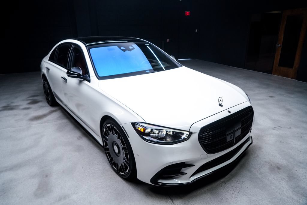 Used 2022 Mercedes-Benz S 580 4MATIC Sedan w/ AMG Line Package image 9