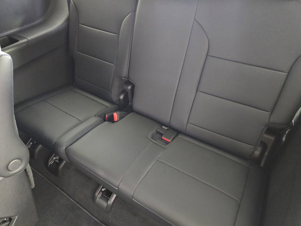 New 2026 Chevrolet Traverse LT w/ Sun and Wheel Package image 34