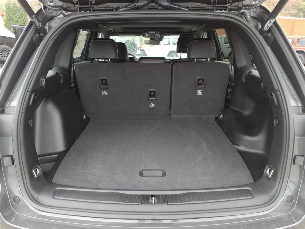 New 2026 Jeep Grand Cherokee Altitude image 13