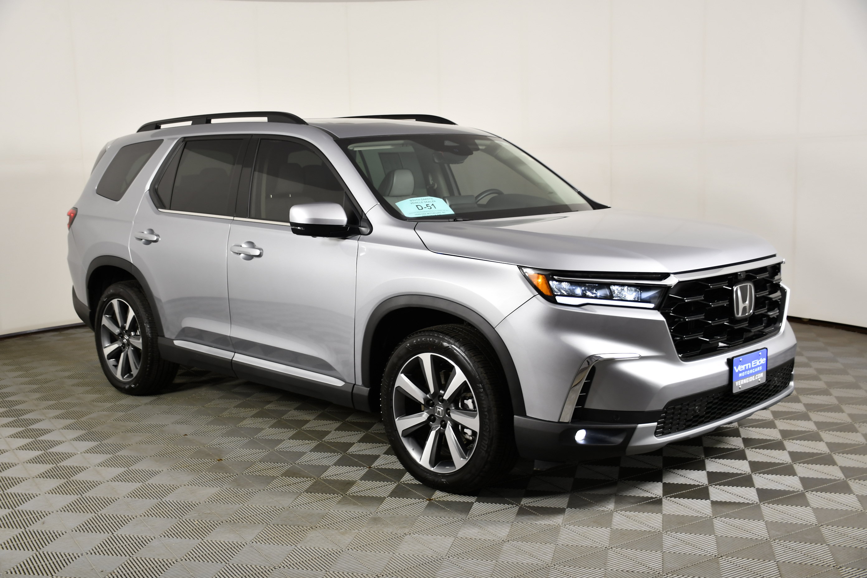Certified 2025 Honda Pilot Elite image 4