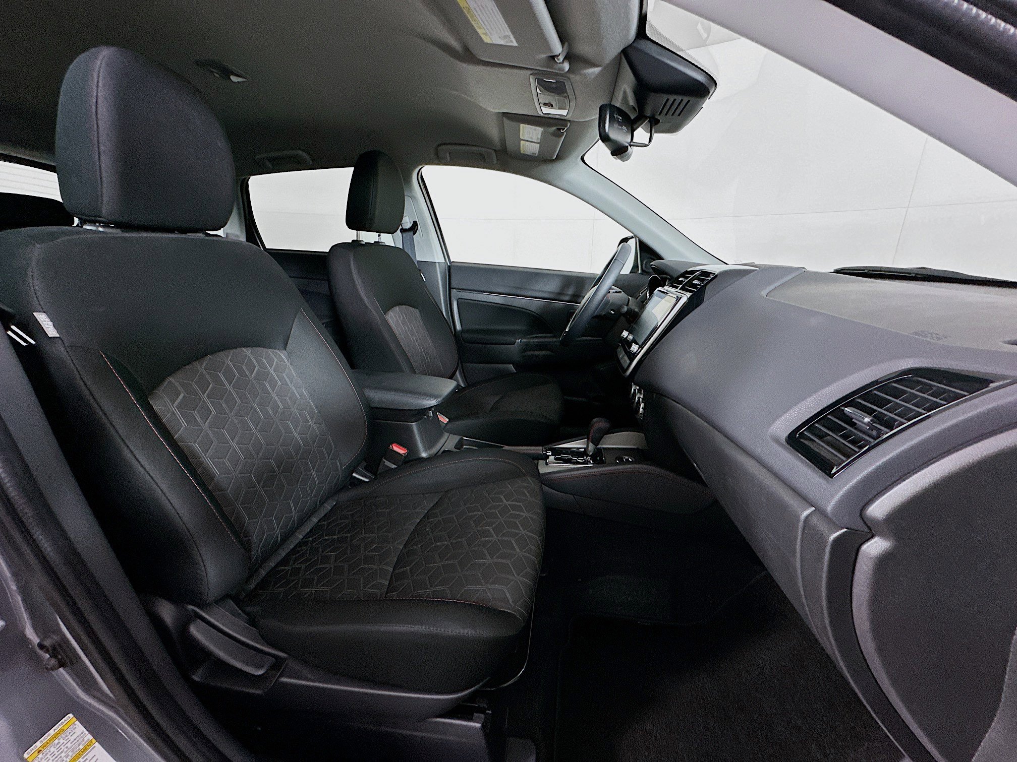 Used 2025 Mitsubishi Outlander Sport LE image 28