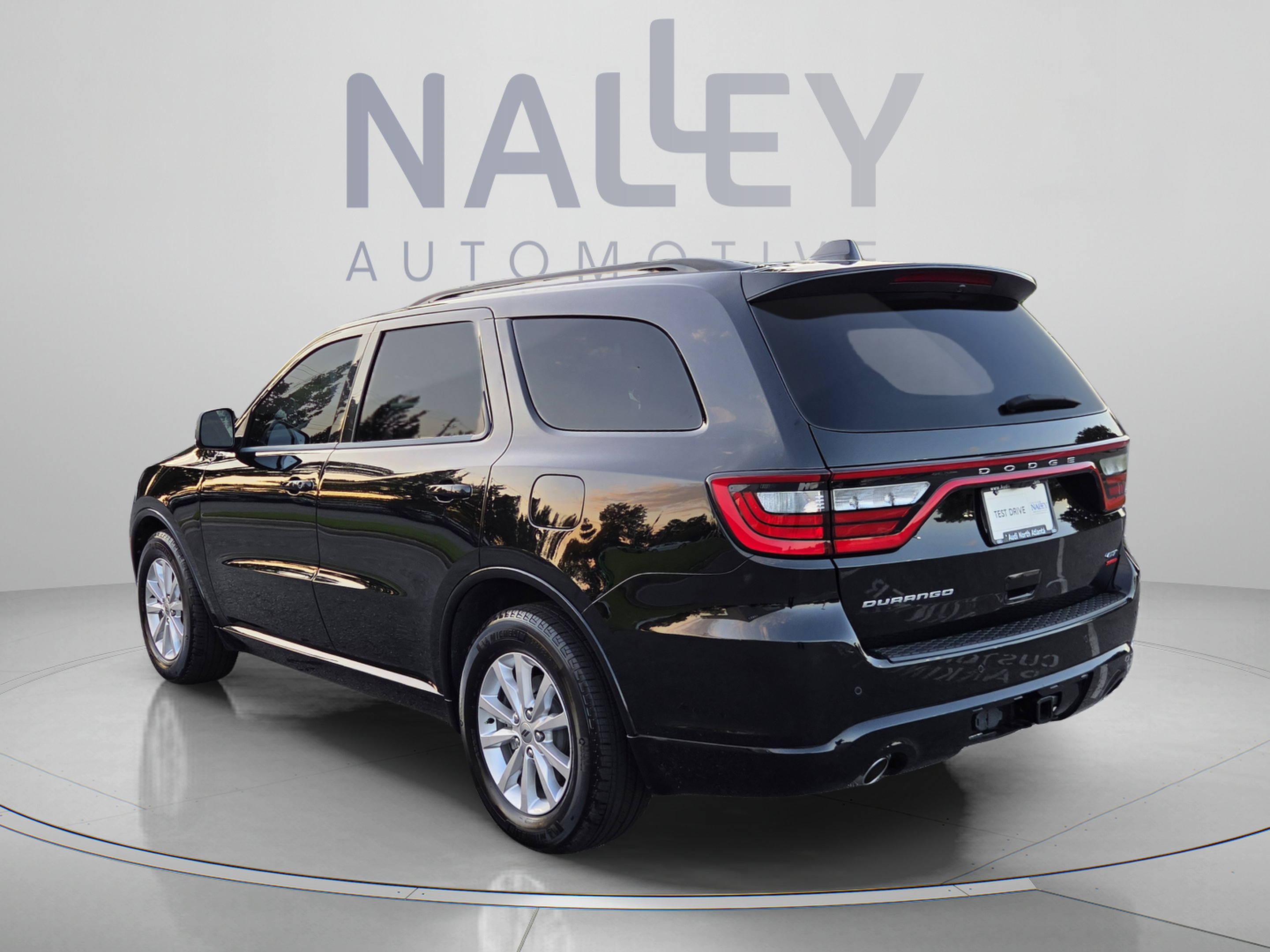 Used 2023 Dodge Durango GT RWD image 3