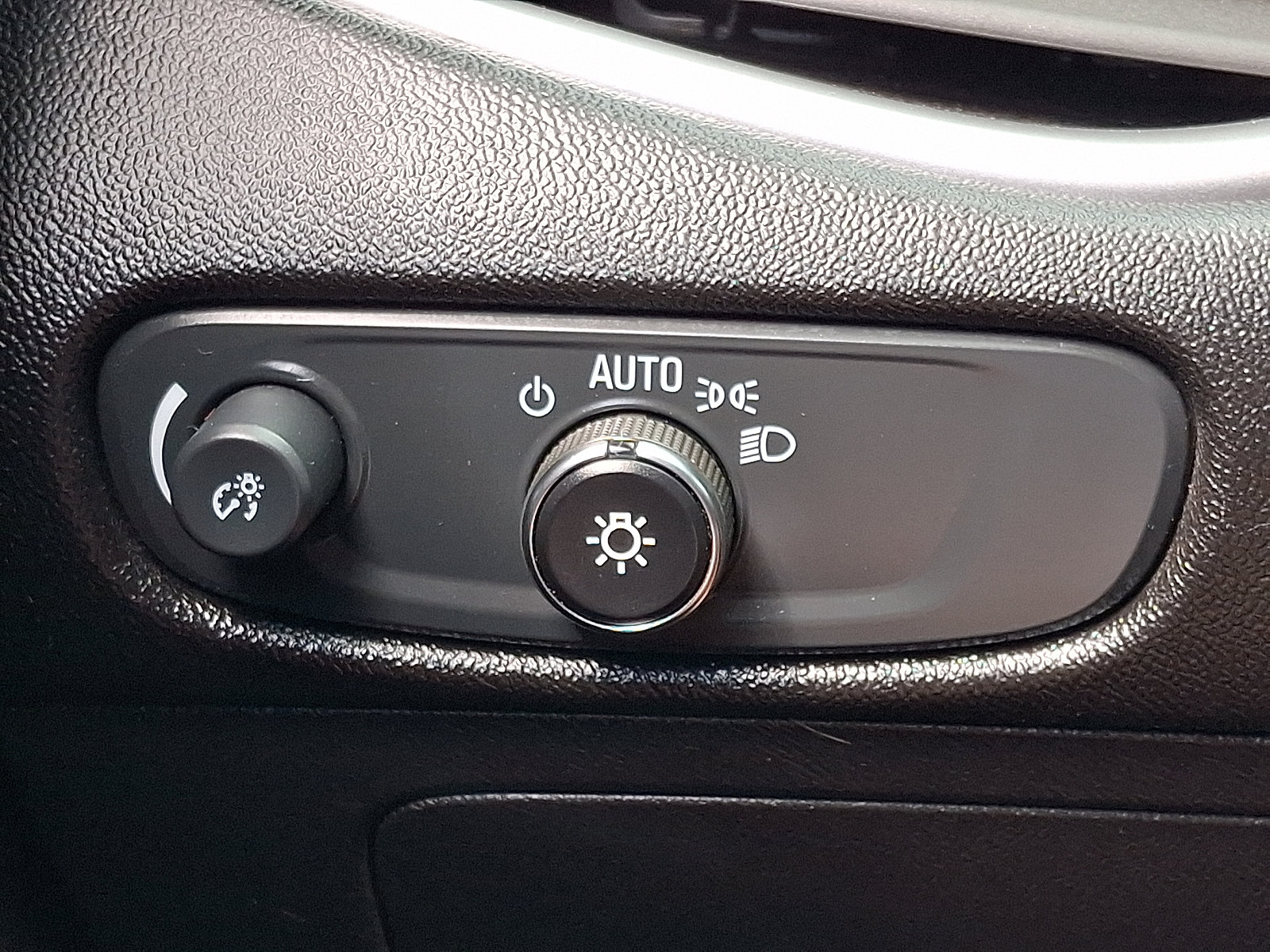 Certified 2024 Chevrolet Malibu LT FWD image 25