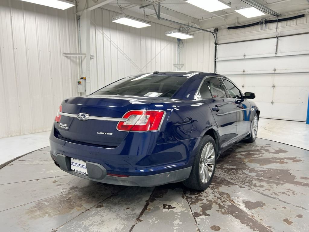 Used 2011 Ford Taurus Limited FWD image 3
