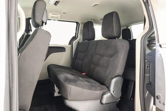 Used 2020 Dodge Grand Caravan SE image 23