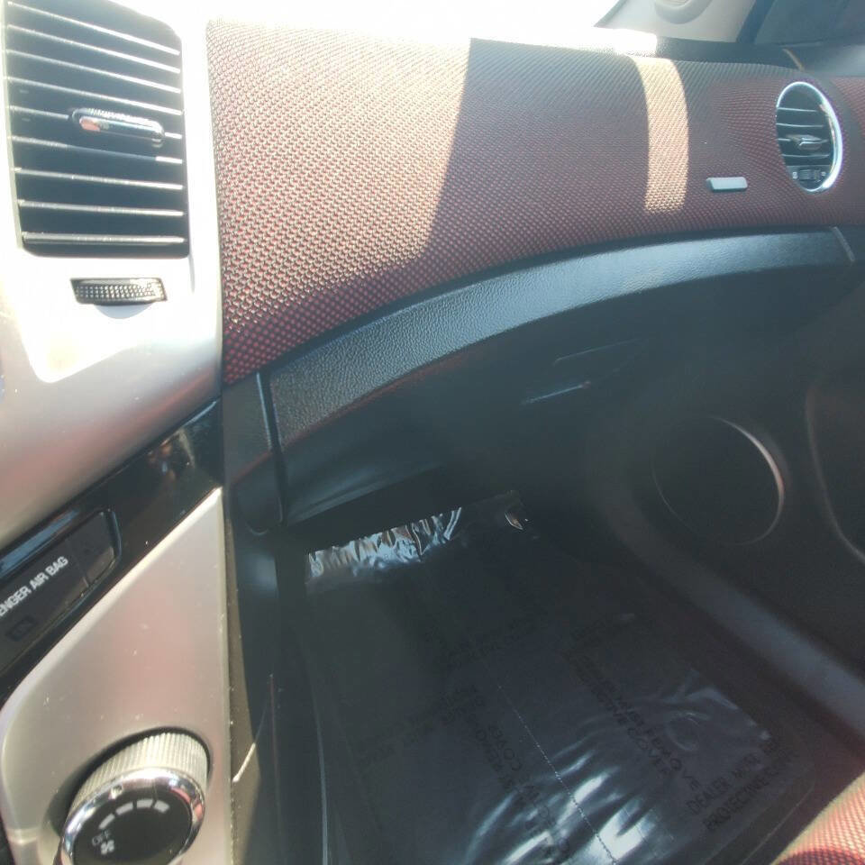 Used 2011 Chevrolet Cruze LT FWD image 20