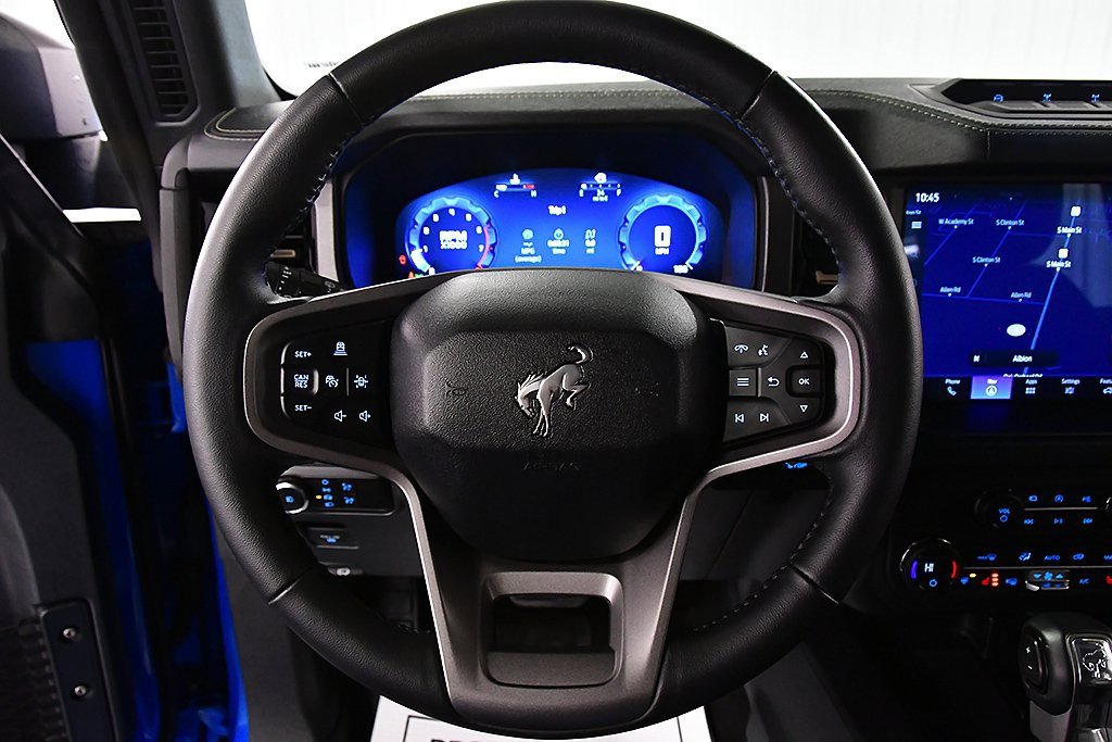 Used 2025 Ford Bronco Badlands image 18