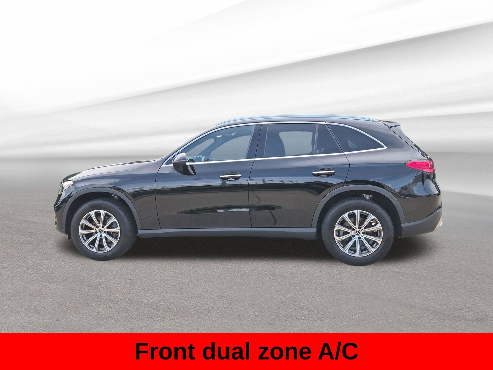 Used 2024 Mercedes-Benz GLC 300 4MATIC image 11