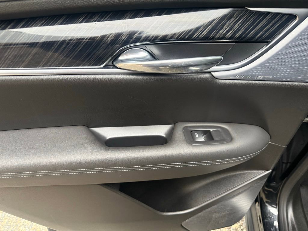 Used 2024 Cadillac XT6 Premium Luxury w/ Technology Package image 16