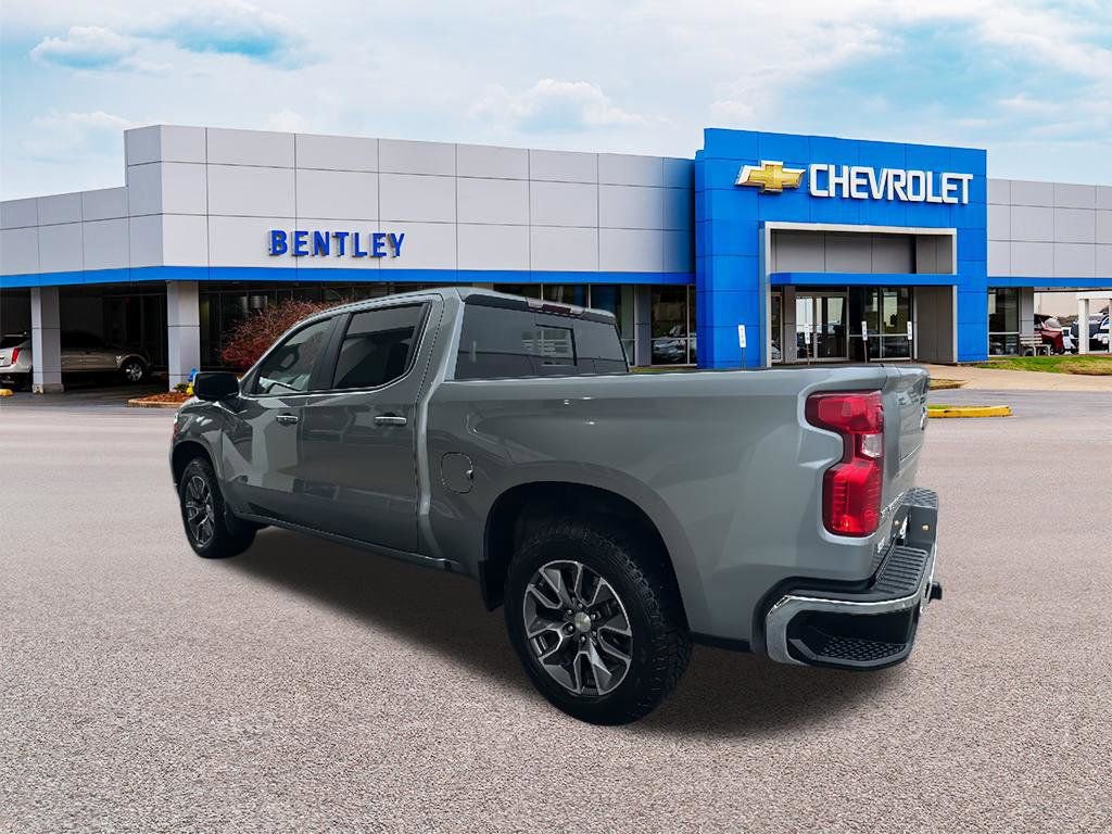 Used 2024 Chevrolet Silverado 1500 LT image 3