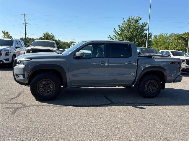 Used 2025 Nissan Frontier PRO-4X w/ Pro Convenience Package AWD/4WD video 3