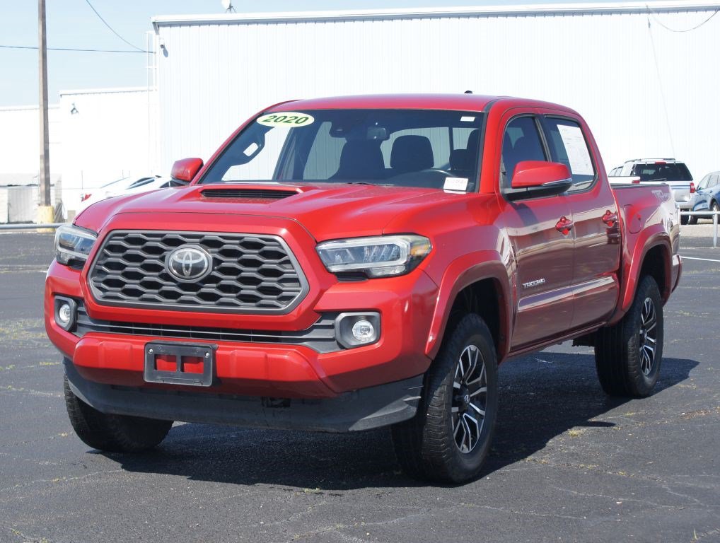 Used 2020 Toyota Tacoma TRD Sport w/ Technology Package RWD image 2