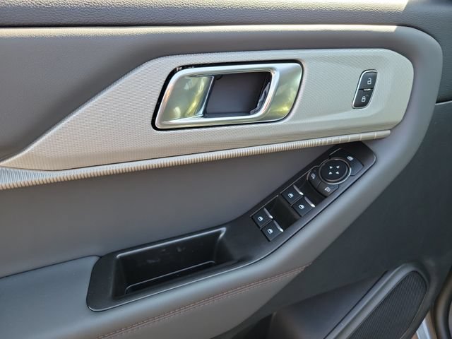 New 2026 Ford Explorer Active w/ Active Comfort Package RWD image 21
