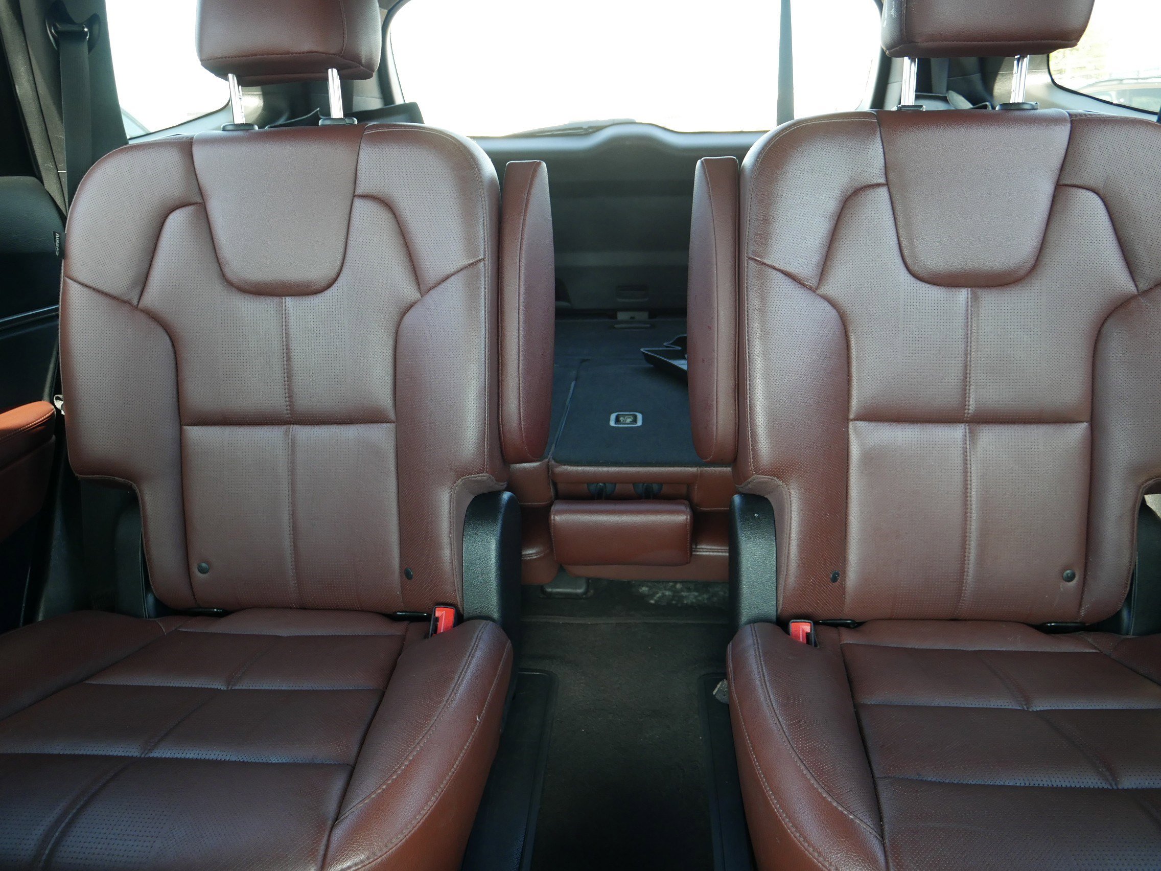 Used 2023 Kia Telluride EX w/ EX Captain's Chair Package image 13