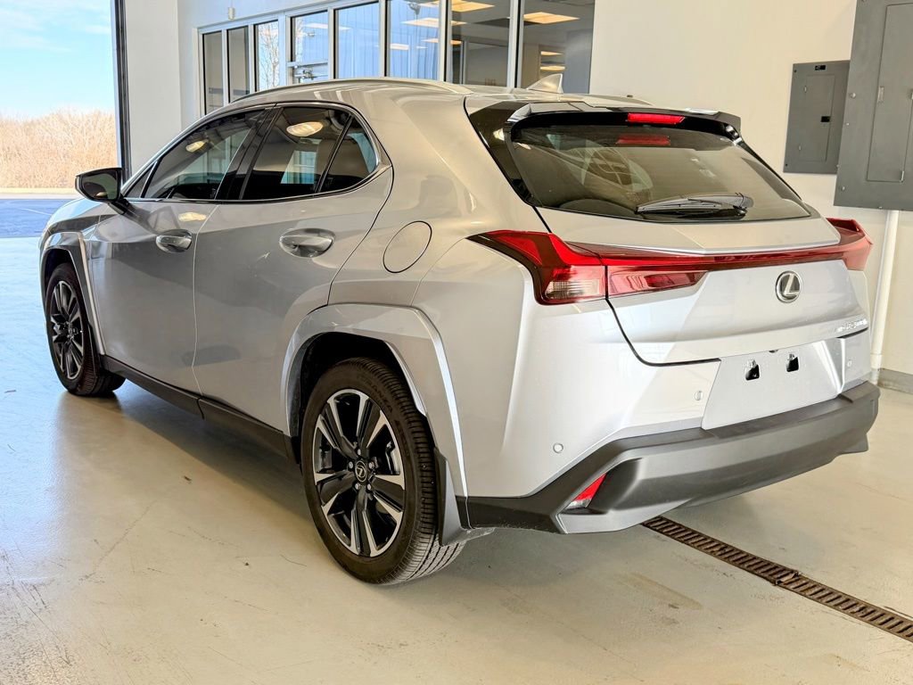Used 2025 Lexus UX 300h AWD w/ Cold Area Package image 6