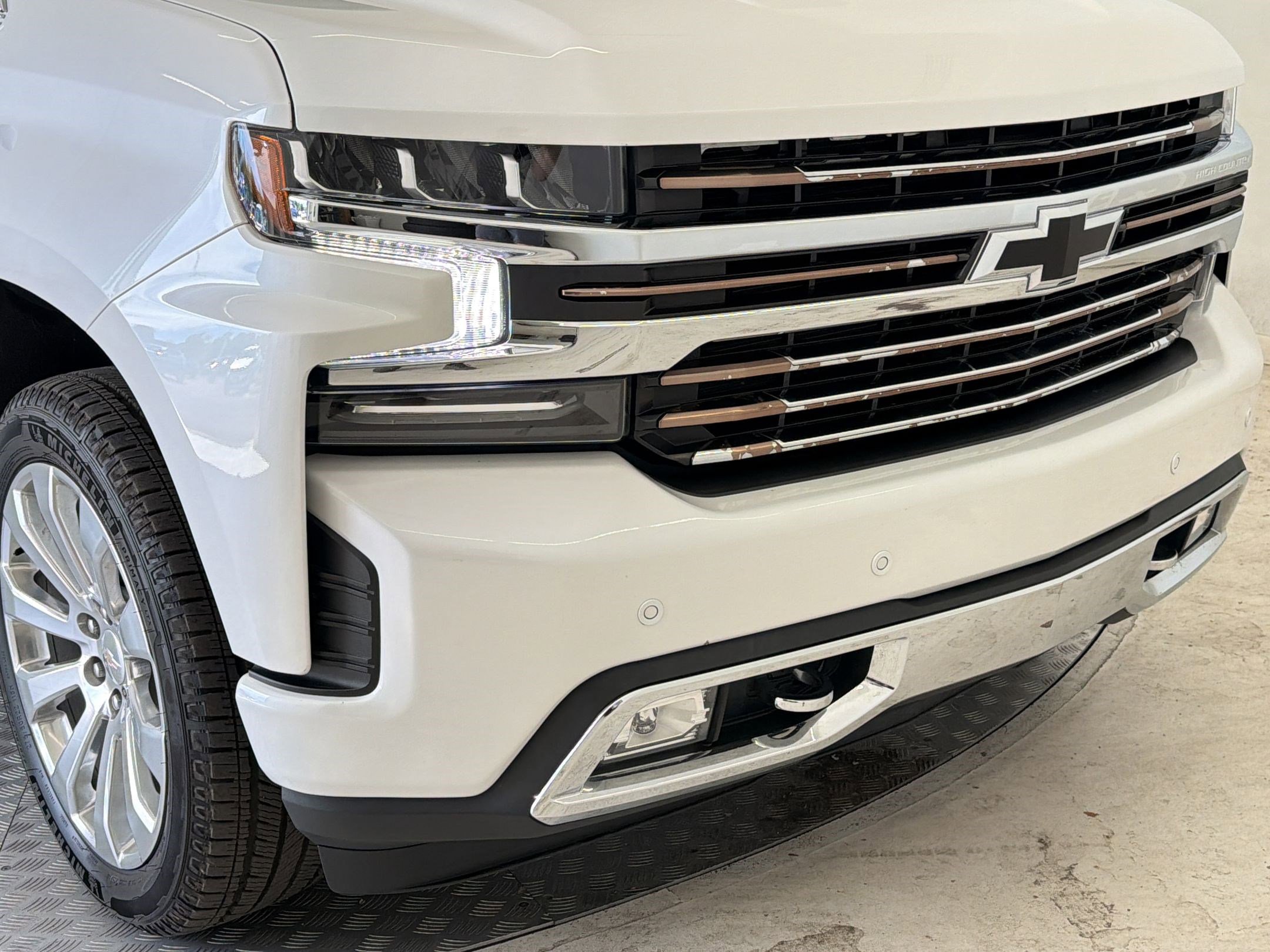 Used 2022 Chevrolet Silverado 1500 High Country w/ Safety Package II image 11