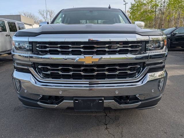 Used 2018 Chevrolet Silverado 1500 LTZ w/ Sport Package AWD/4WD image 13